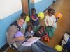 stefan-mit-kids--heft-u.-luftballons.jpg - 